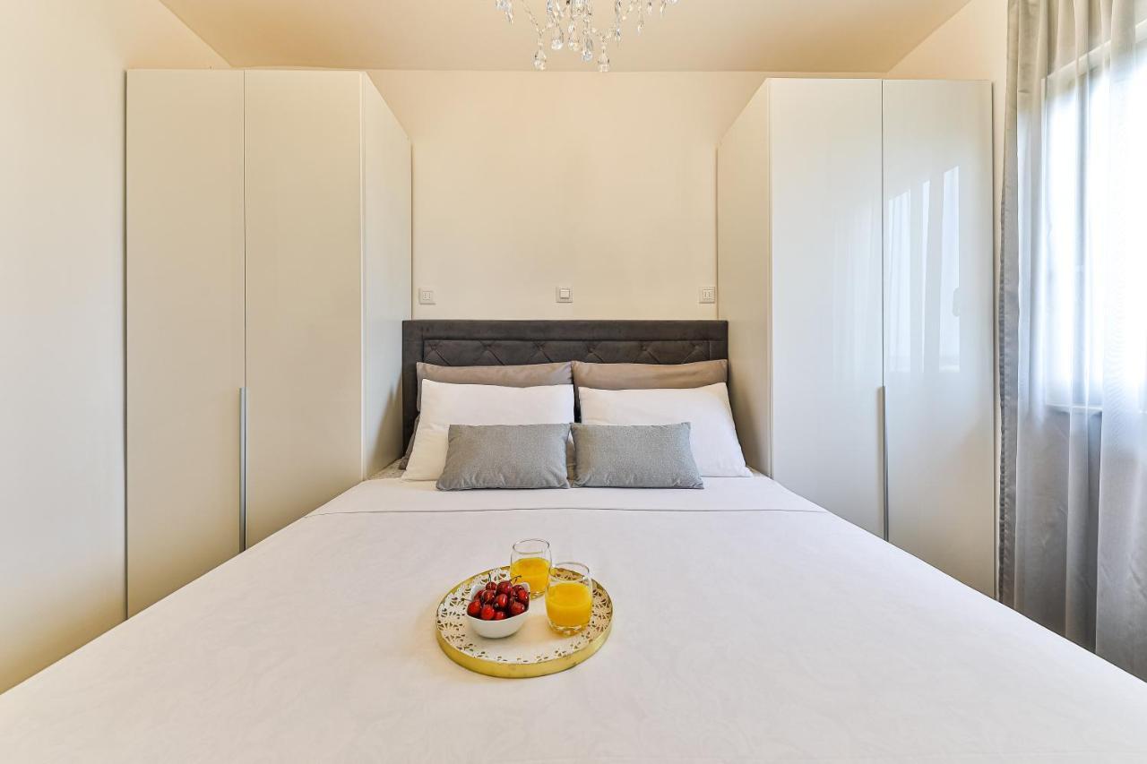 Apartmani Ana Kaštela Buitenkant foto