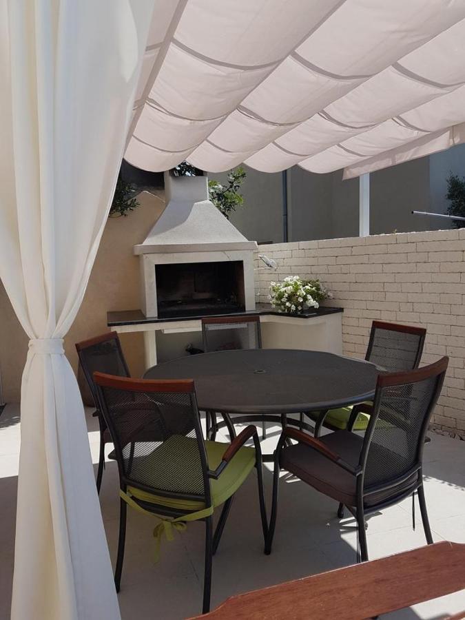 Apartmani Ana Kaštela Buitenkant foto
