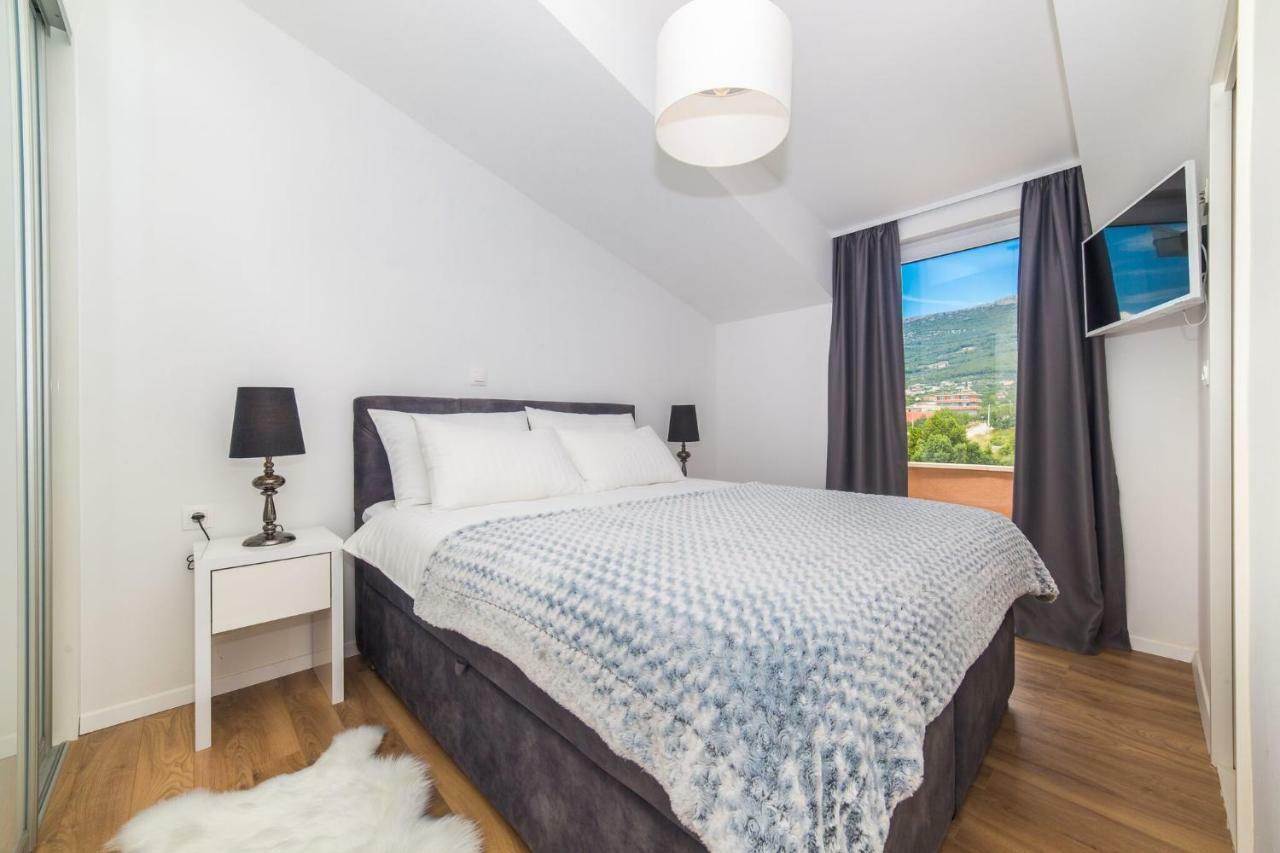 Apartmani Ana Kaštela Buitenkant foto
