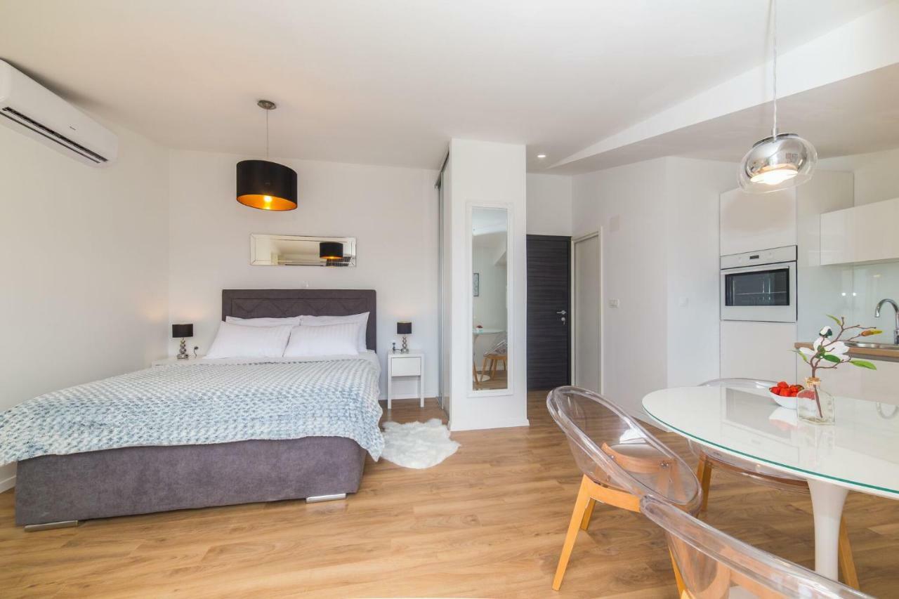 Apartmani Ana Kaštela Buitenkant foto